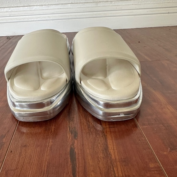 1017 ALYX 9SM Logo Slip-On Slides Silver Cream Men’s EU 44/ - Picture 2 of 7